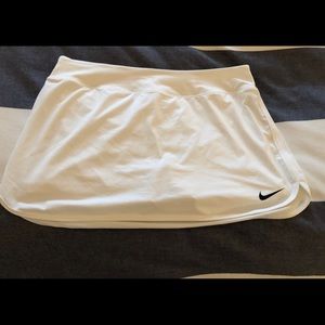 Women’s Nike Dri Fit Tennis skirt white L